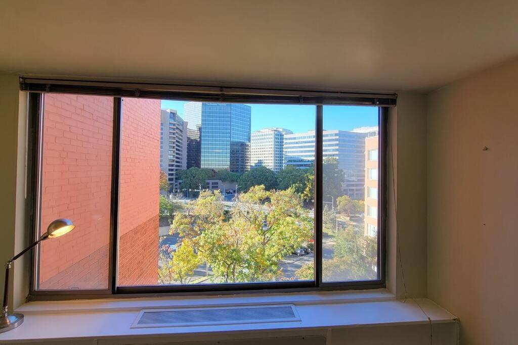 One Bedroom For Rent, 4 Sleeper * Arlington