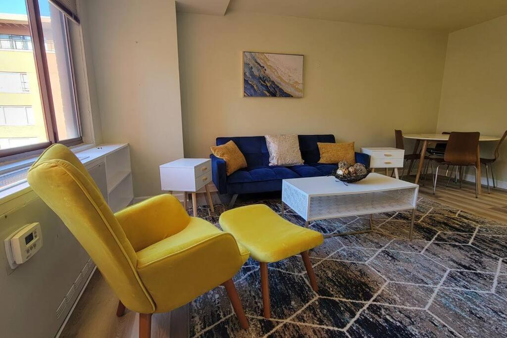 One Bedroom For Rent, 4 Sleeper Apartment Arlington
