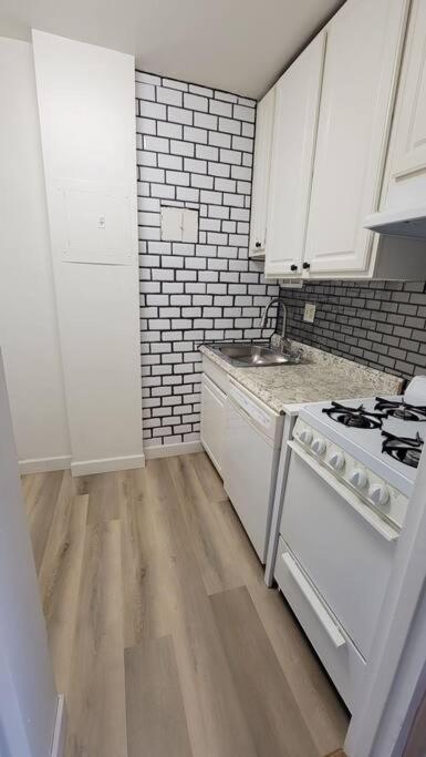 Apartment One Bedroom For Rent, 4 Sleeper Arlington